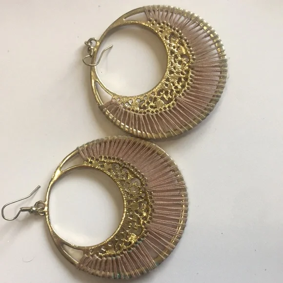 Blush Wrapped Earrings - Picture 5 of 7